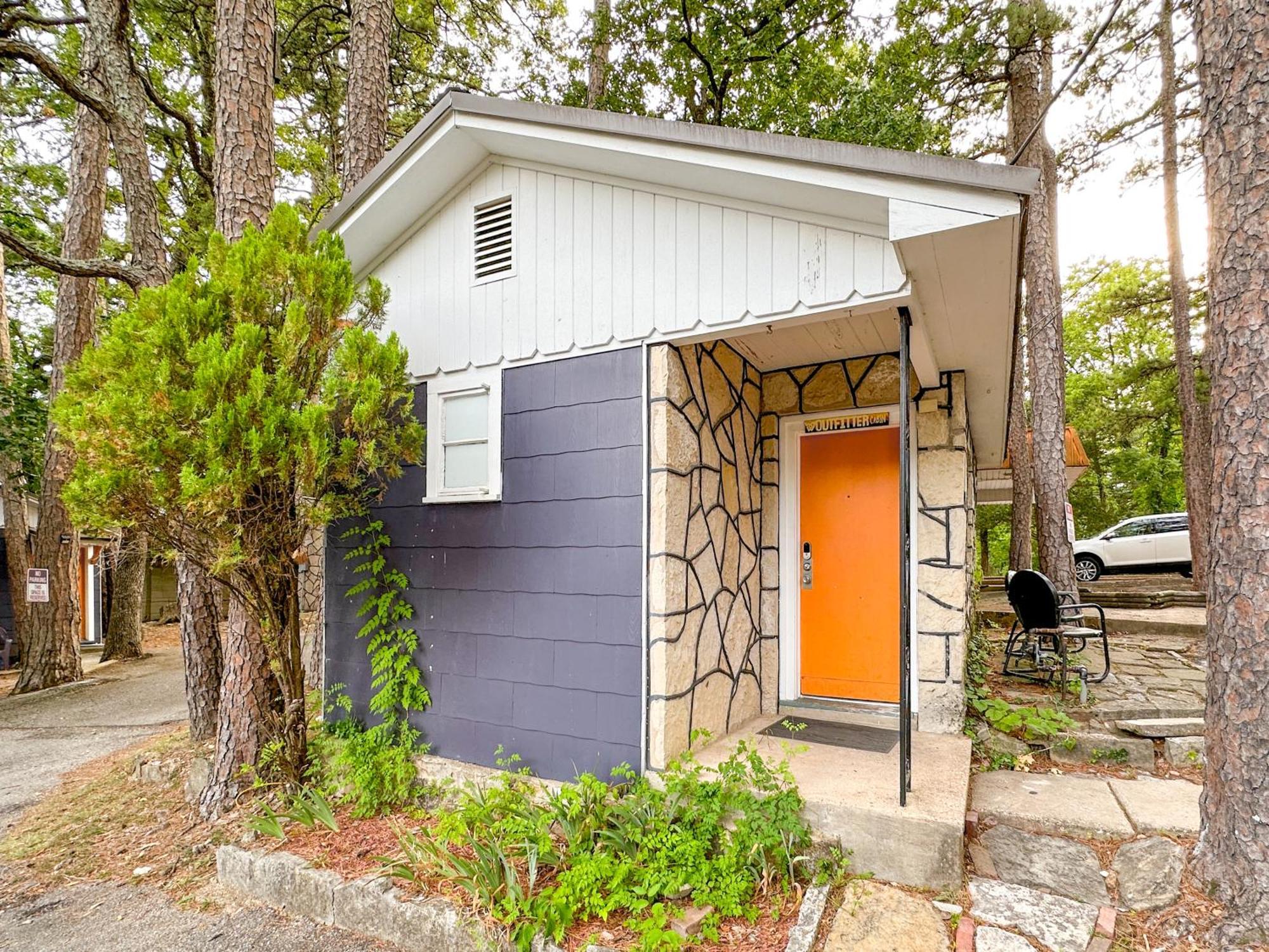 Cottage,1069112572:JPEG