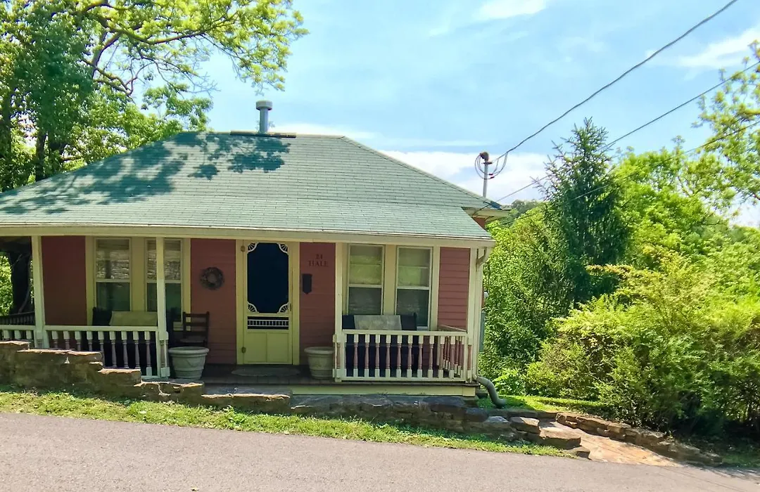 Mimosa Cottage-1