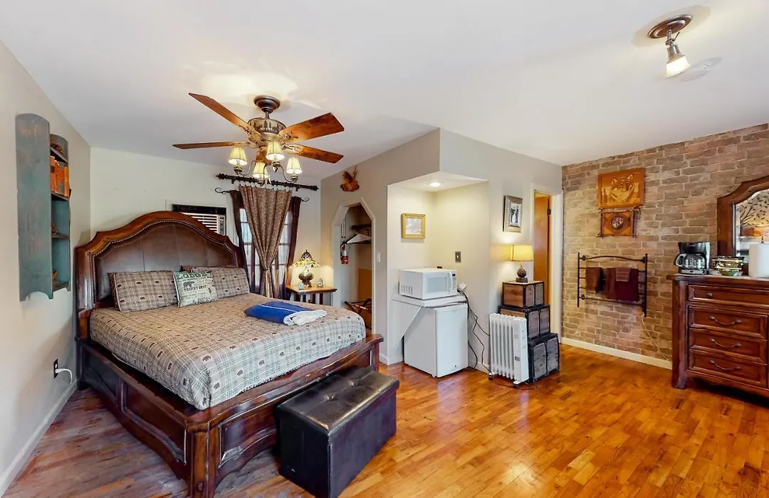 Tradewinds Lodging - Wolf'S Den-1