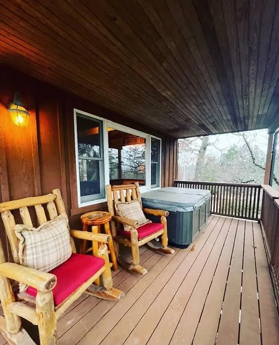 Eagle Crest Cabin, White River View With Hottub-1