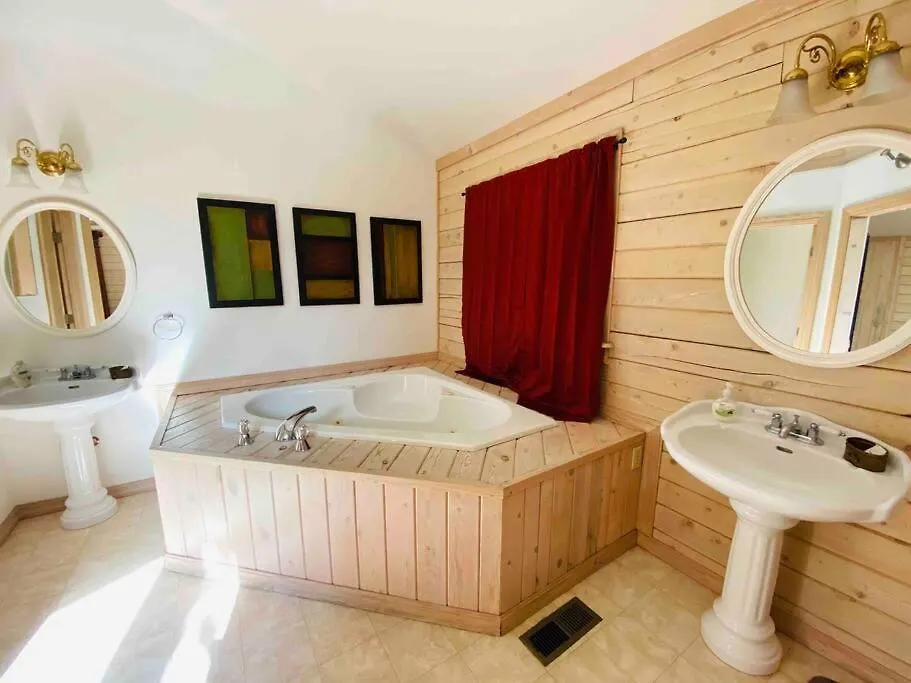 The Luxury Suite At Bear Mountain-1