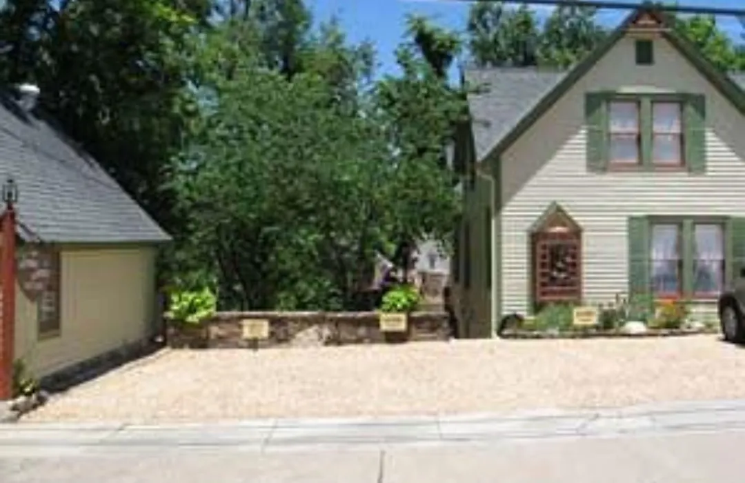 Heart Of The Hills Inn-1