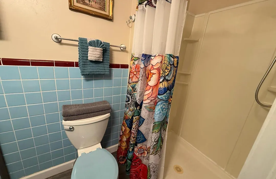 Sherwood Court Cottages & Guest Rooms-1