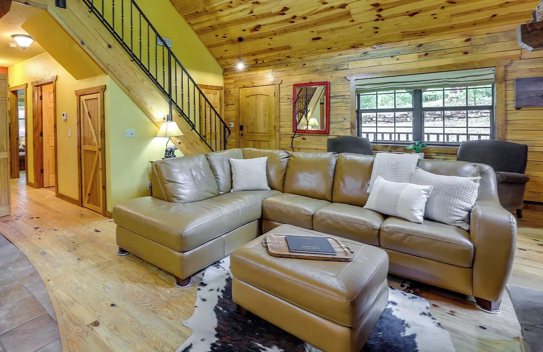 Beaver Lake Vacation Rental W/ Private Hot Tub!-1