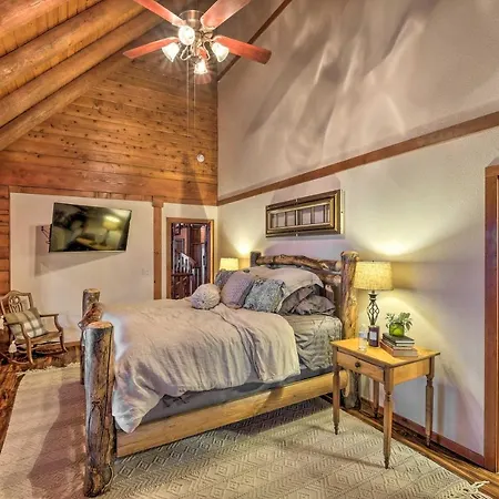 Private Eureka Springs Cabin With Beaver Lake Views!-2