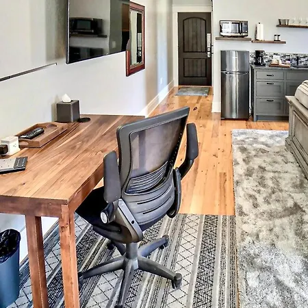 Rock House Suites - South Side Suite-2