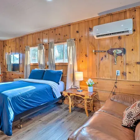 Eureka Springs Vacation Rental - Pet Friendly-2