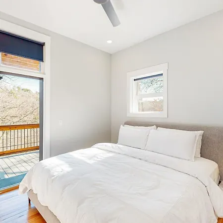 151 Spring - Suite D-3