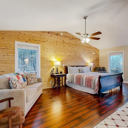 Ozark Spring Cabins - Mountain View 01-3