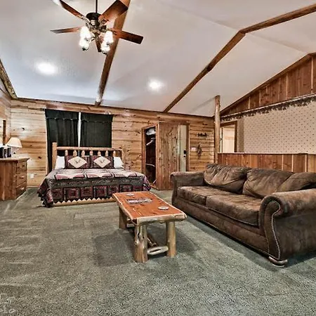 Secluded Cabin In The Woods! 2 Story-2