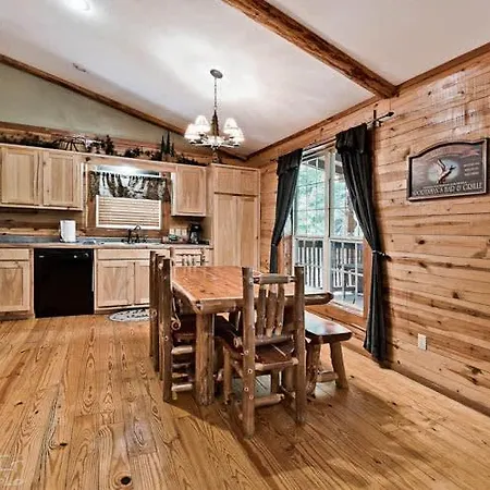 Secluded 2 Story Cabin Pool Wifi Smart Tvs-2