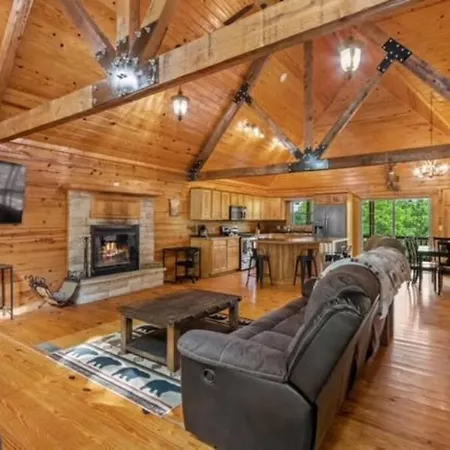 Main Lodge At Lake Forest Cabins-3