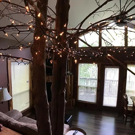 Winery Chateau Treehouse #12/ Oak Crest Cottages And Treehouse-2