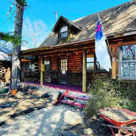 3 Bedroom Log Cabin With Hot Tub At Bear Mountain-3