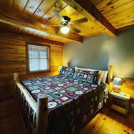 The Loft At Bear Mountain Log Cabins-2