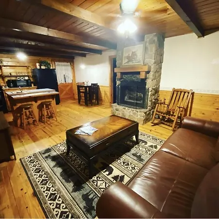 Cozy Cabin At Bear Mountain Log Cabins-3
