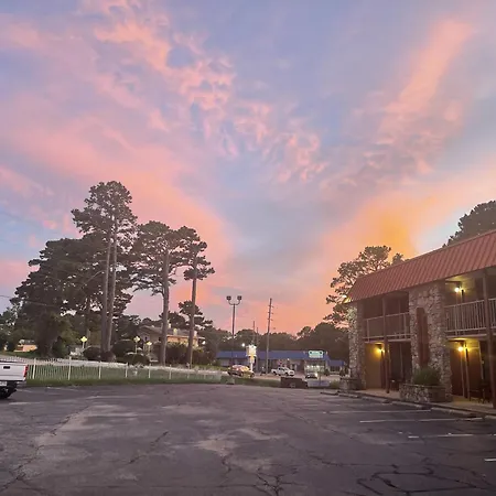 Eureka Springs Heritage Motel-3