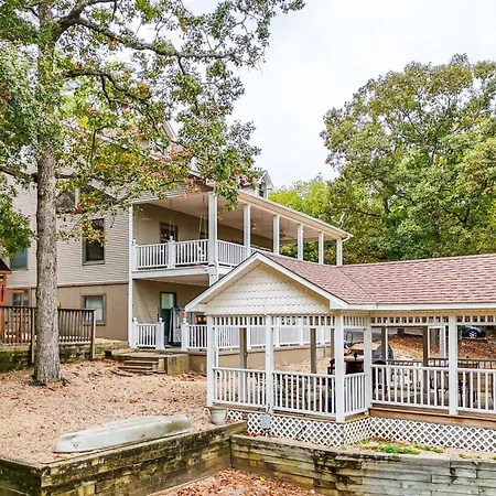 Waterfront Beaver Lake House W/ Deck & Fire Pit!-2
