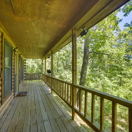 Secluded Studio W/ Deck ~ 8 Miles To Beaver Lake!-2