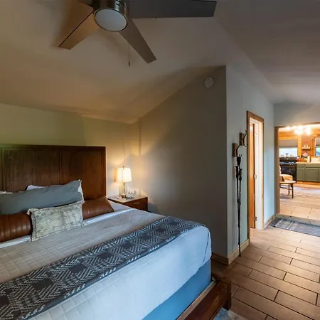 Dog‑Friendly Cabin W/ Trail-Hot Tub-Full Kitchen-3