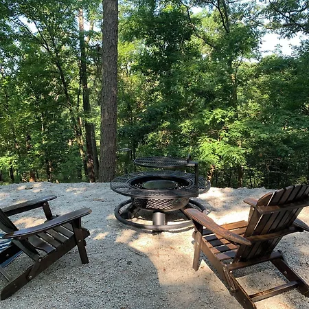Airstream Retreat, Hot Tub, Sunset Deck & Trail-3
