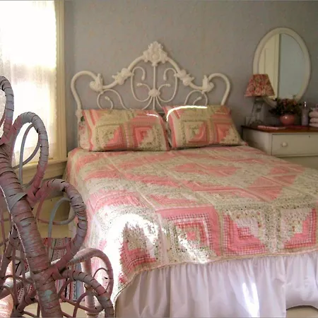 11 Singleton House B&B-3