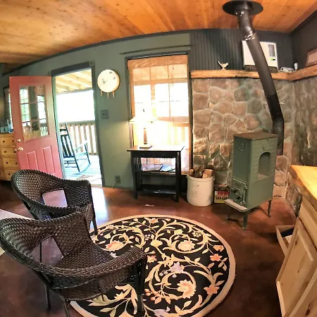 Hyde Hollow Cabin-3